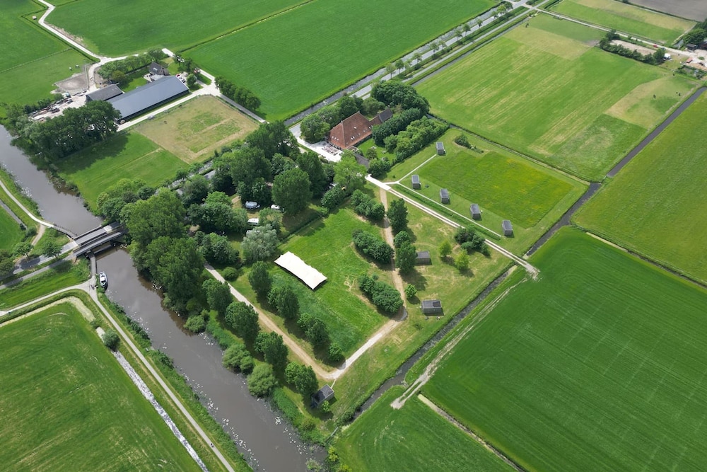 Woonboerderij bij Leeuwarden Natuur 11stedenwater