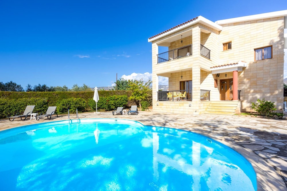 Villa Natasha in Peyia
