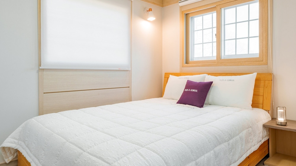 Geoje Peugeot Gomsol Petfriendly Pension