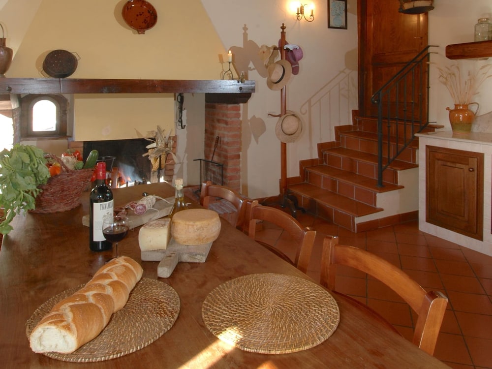 Cortona Vacations - Agriturismo Near Cortona With Swimming Pool - Property Image 15