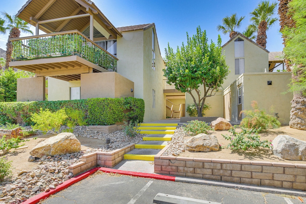 Balcony & Views: Pet-friendly Indian Wells Unit