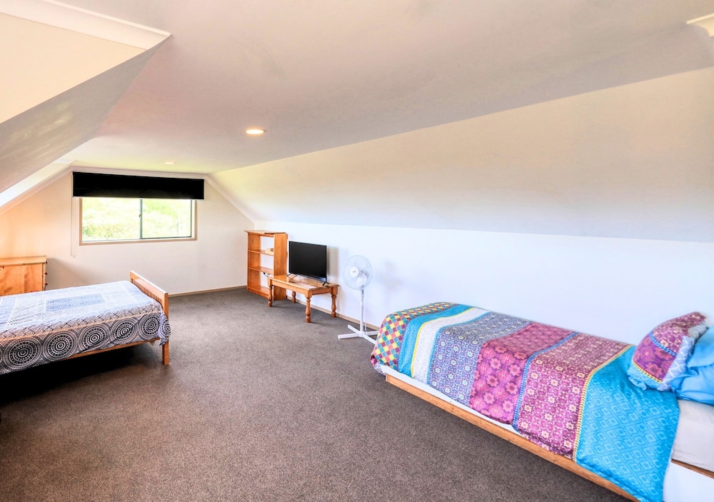 Ferny Lane House view 5