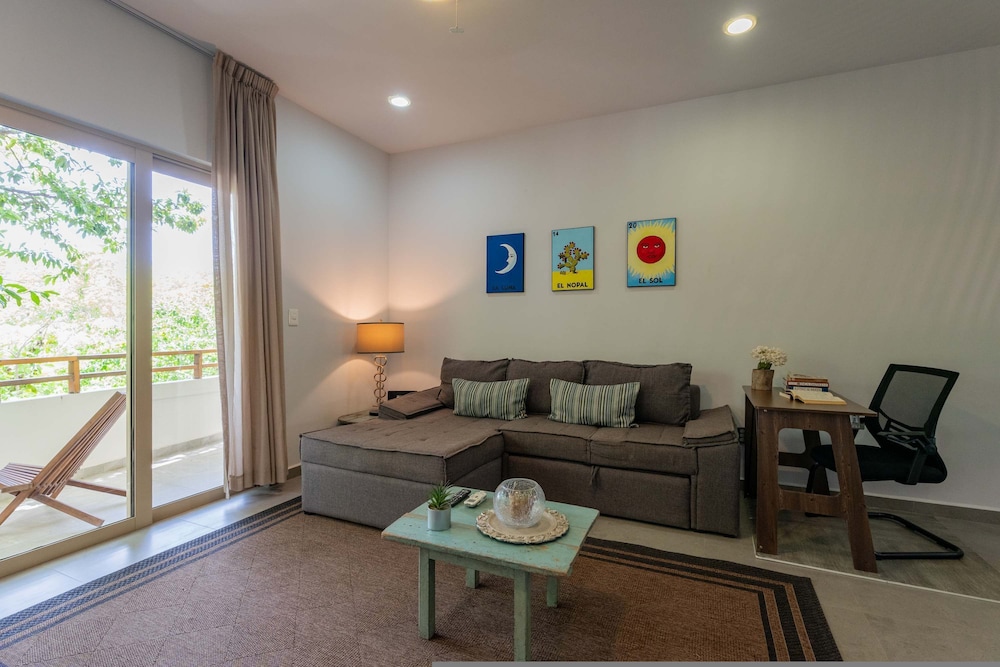 Super Spacious Apartment With Pool in Aldea Zama