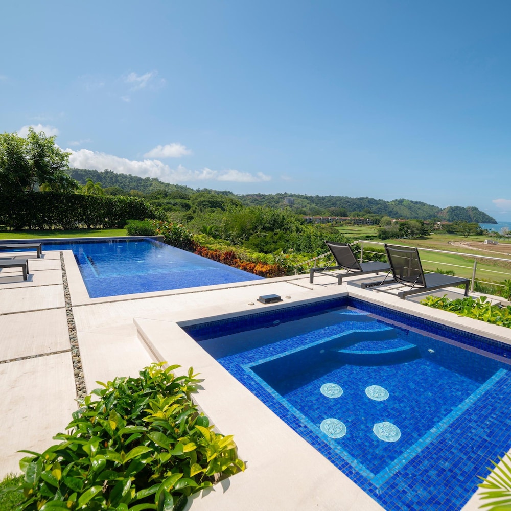- Casa Blue Sail 6 bdr Ocean View - Family