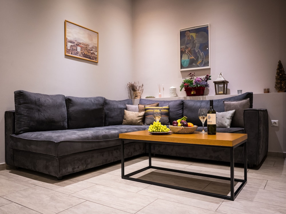 Acropolis Suites