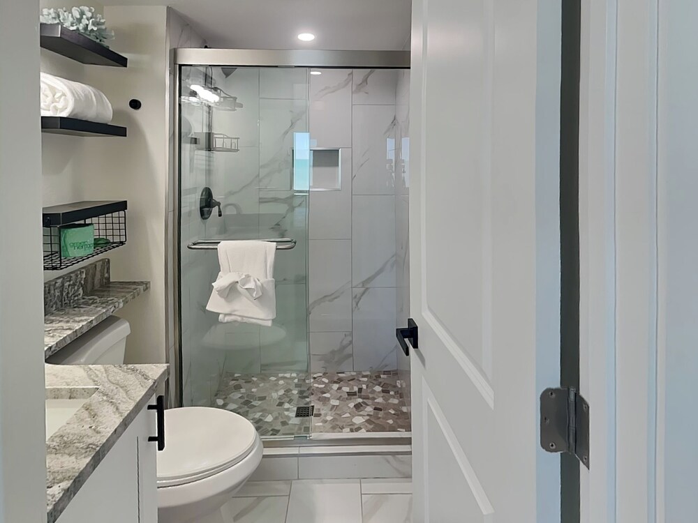 Seaside 4 by Distinctive Beach Rentals