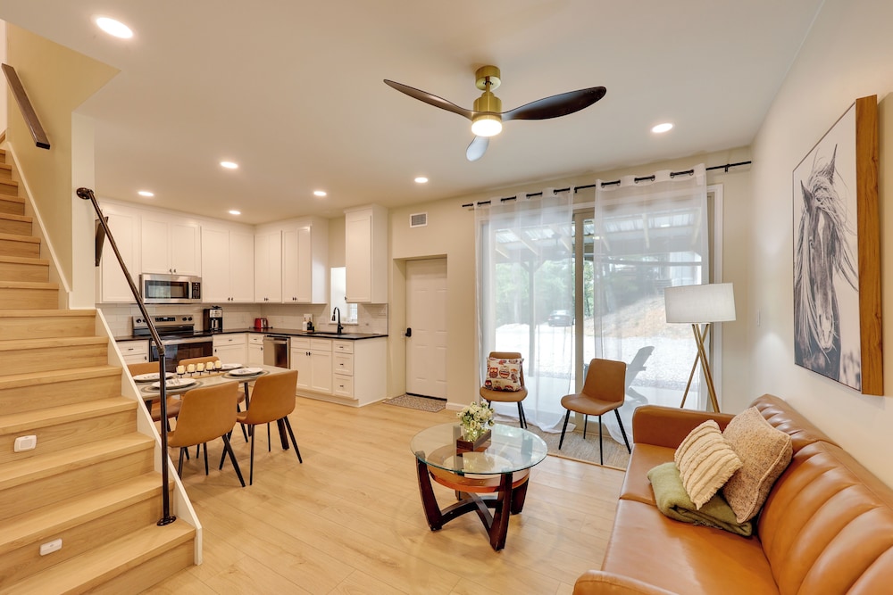 Walk to Lake Ouachita: Peaceful Duplex w/ Patio!