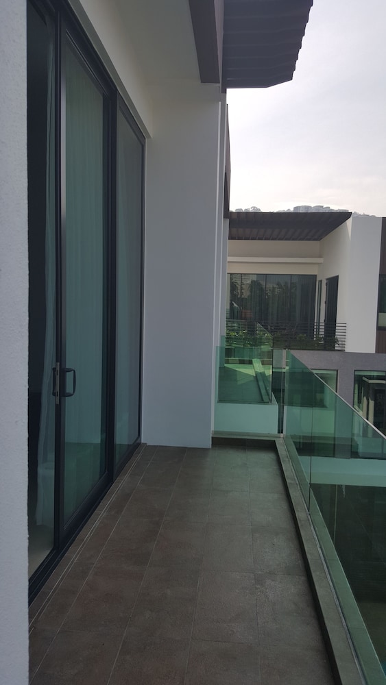 Hermitage Boutique House