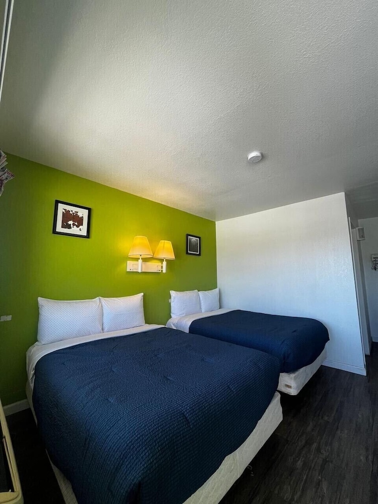 Parkside Inn by PHG - Sweetwater
