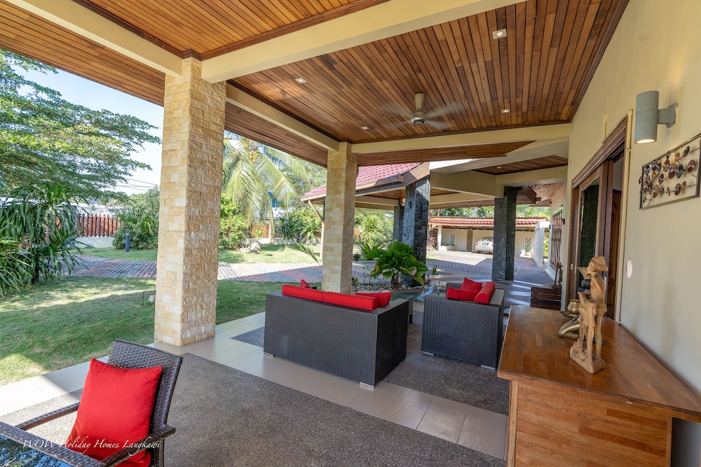 The Villa - Luxury Private Pool Villa photo 7