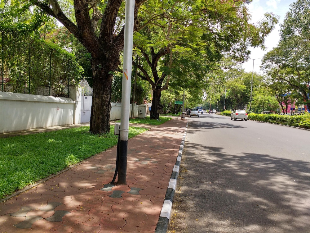Luxury 3-bed Serviced Apartment in Trivandrum view 2