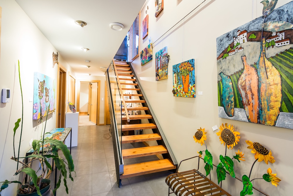 Cormier's Studio - Image 2