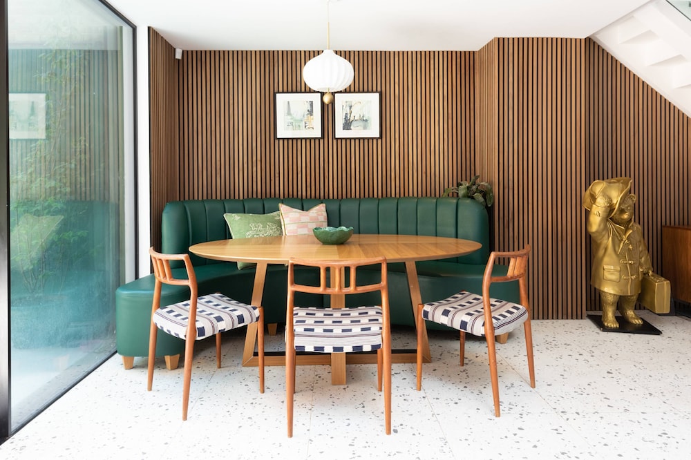 Westbourne Park Road XVI by Onefinestay