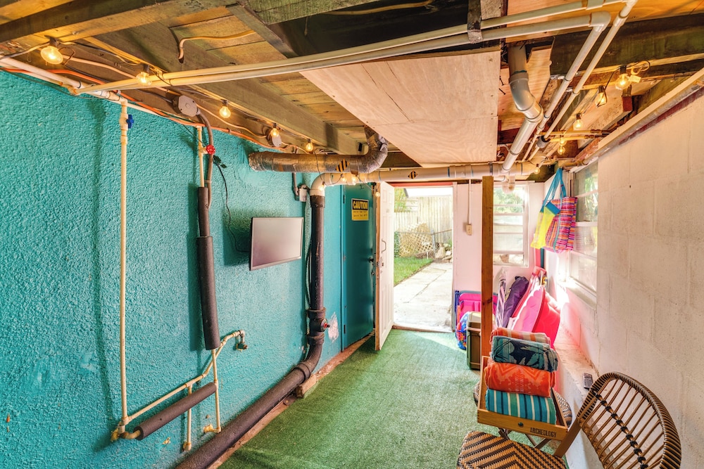 Quiet Apt: Walk to Daytona Beach + Water Park!
