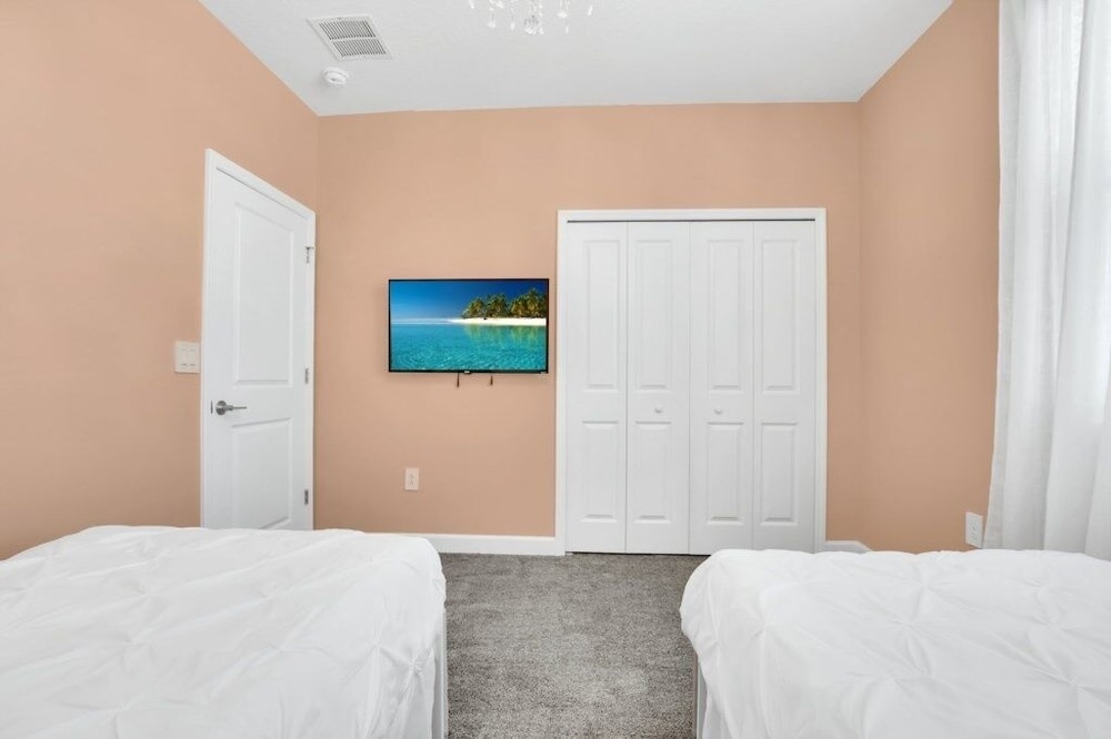 2669pet 5 Bedroom Villa