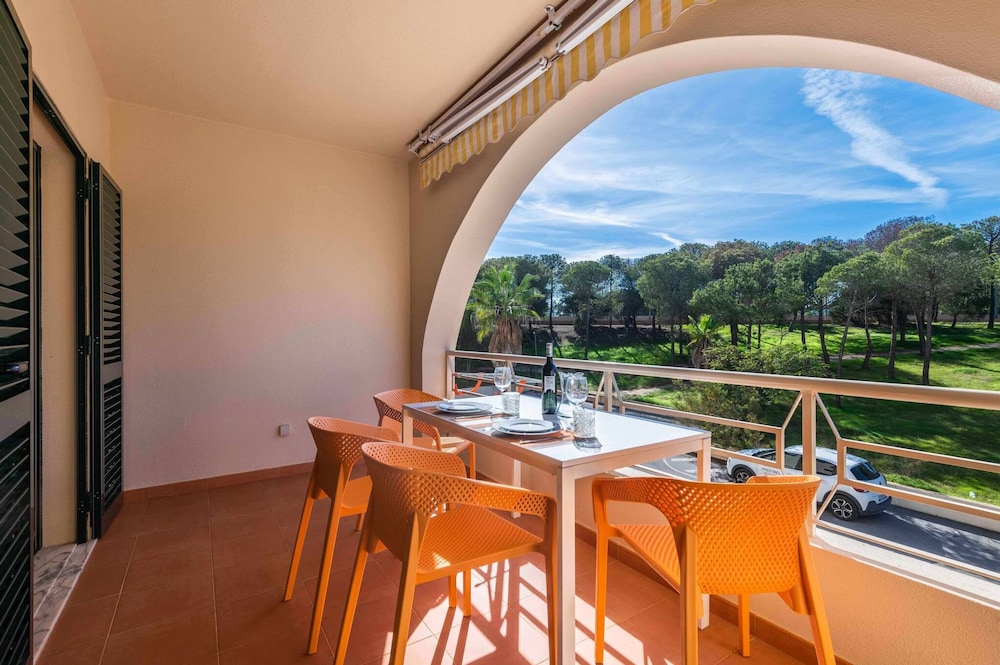 Salgados 1 Bedroom Apartment - 500m da Praia