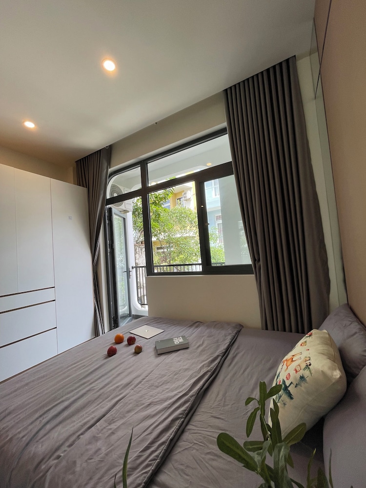 Unite StayCation Le Van Sy