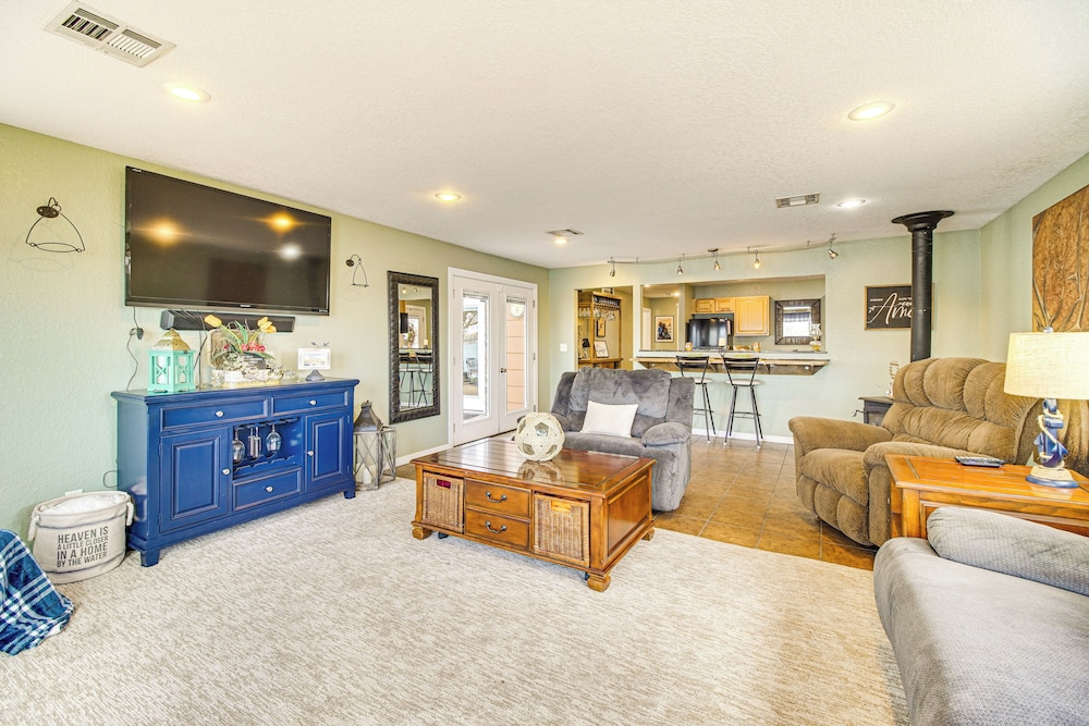 Grove Lake House w/ Boat Dock & Outdoor Spots!