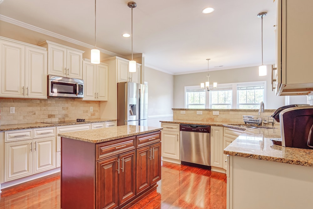 18 Mi to Pinehurst: Quiet + Spacious Family Home!