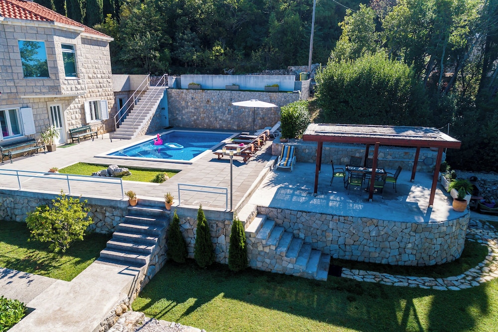 Villa Oasis Cypress