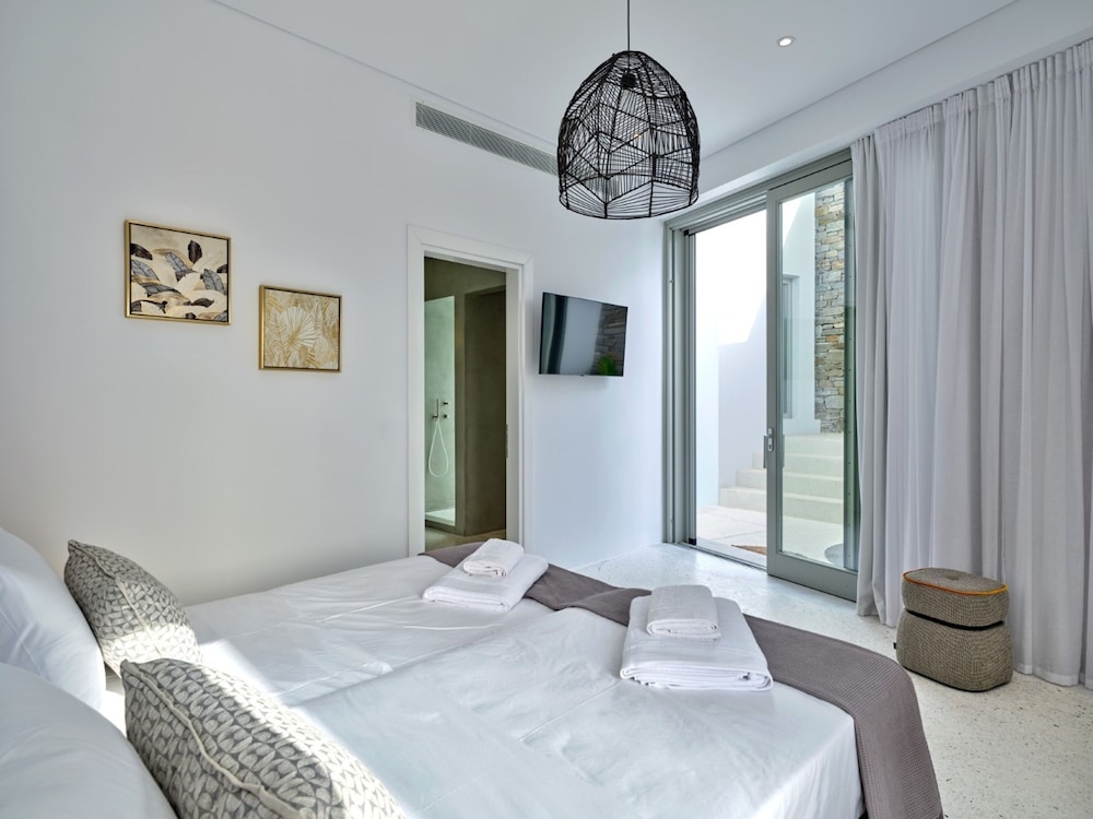 Aegean Hestia Luxury Villa of Paros