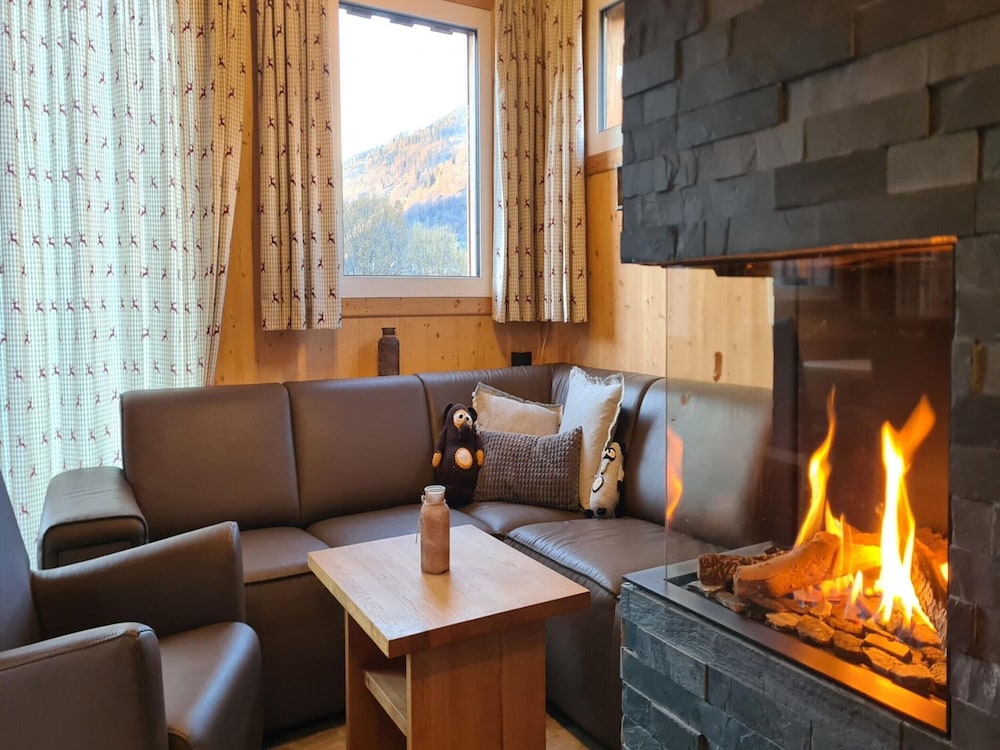 Modern Chalet in Sankt Georgen ob Murau with Hot Tub
