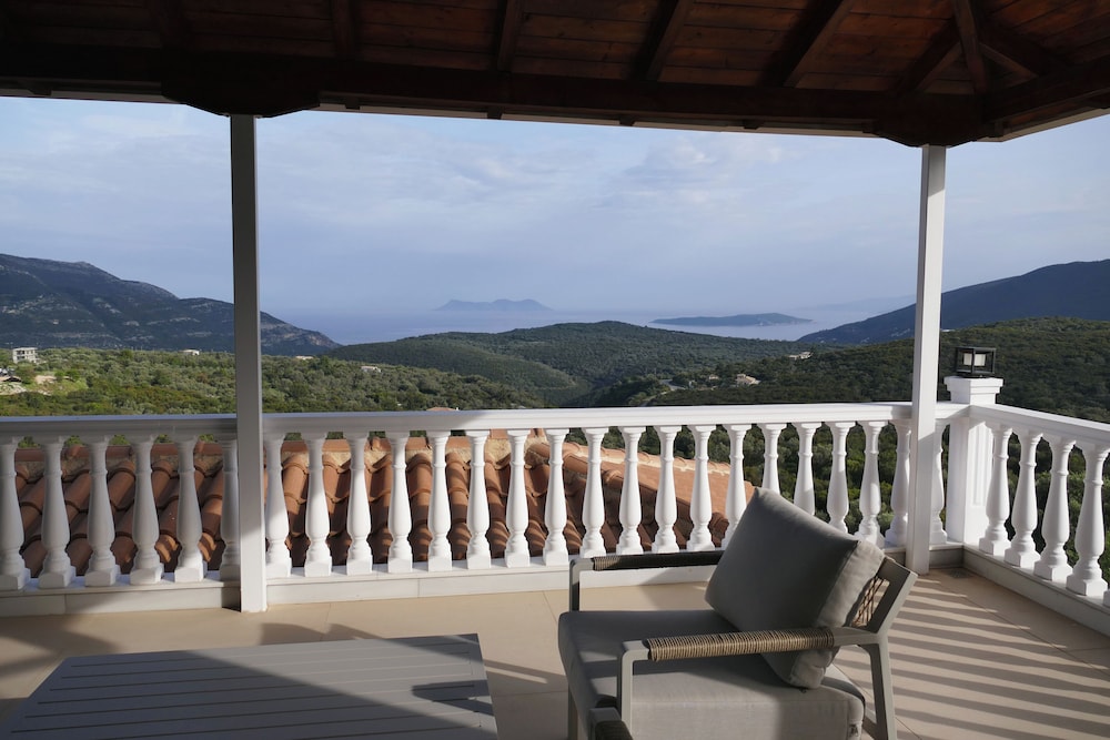 Eleftherion Comfort Living Lefkada