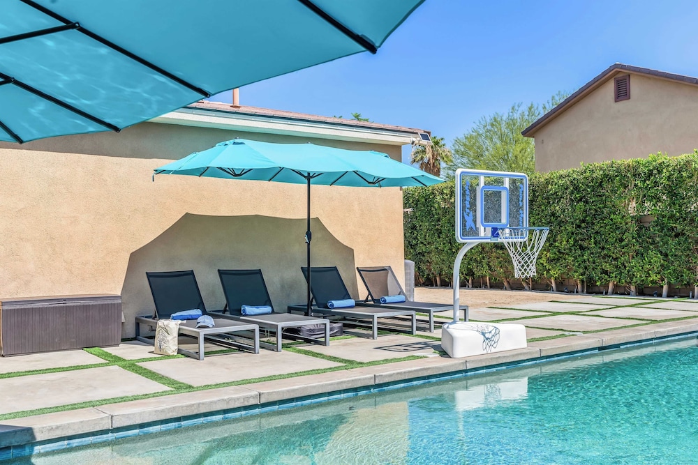 Casa Campo 5BR Desert Oasis w/ Pool, Firepit, & Outdoor Lounge