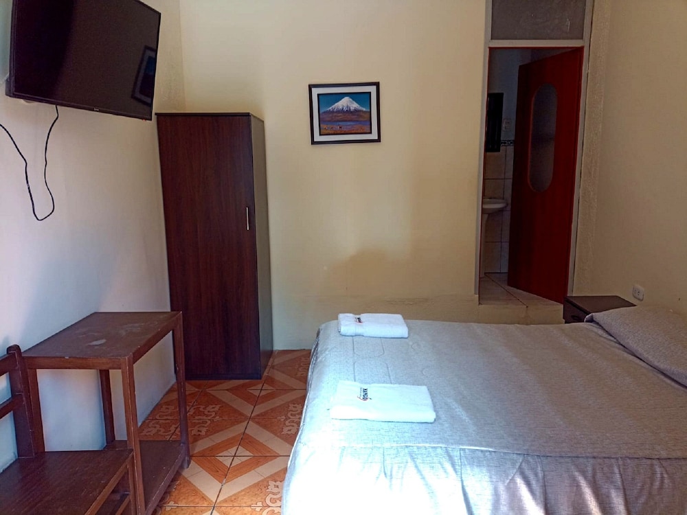 Mango Hostel Bed & Breakfast