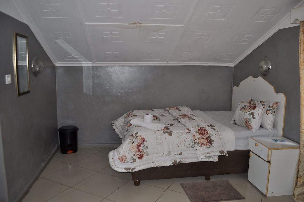 Willu Executive Lodge view 3
