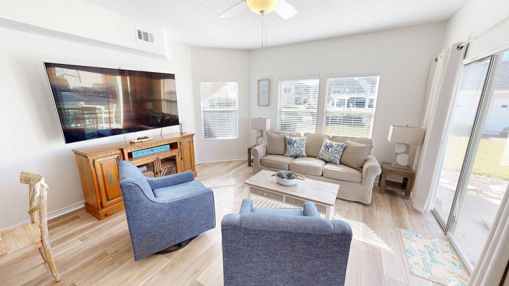 Sandpiper Cove 9141 3 Bedroom Condo by RedAwning view 3