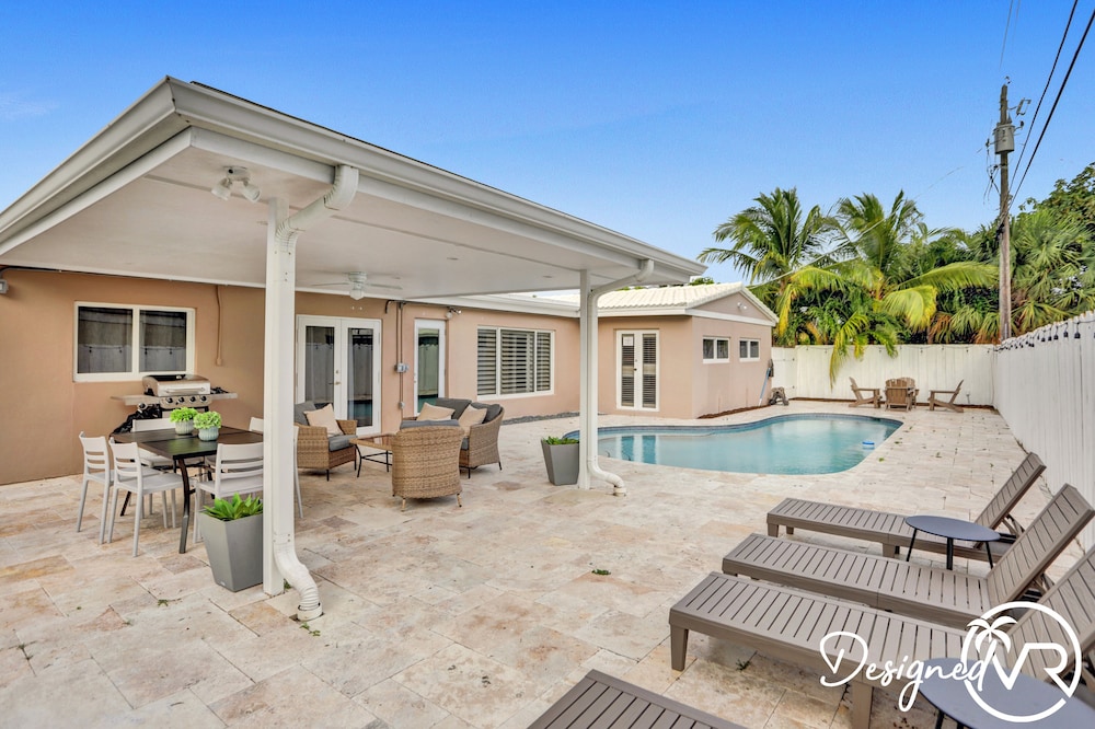 6 BR With Heated Pool Close to Beach view 4