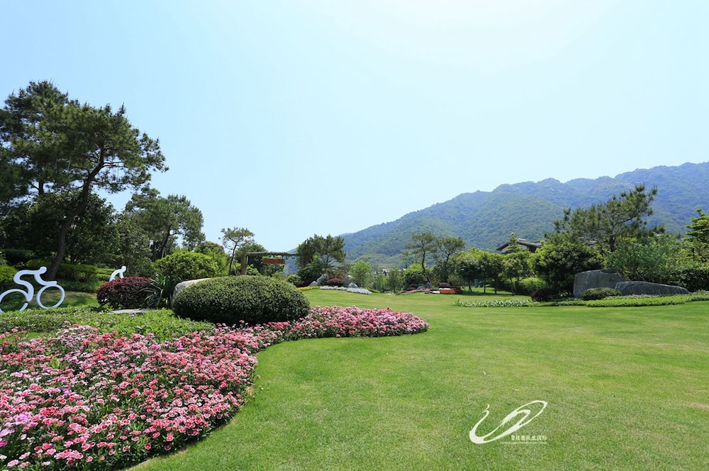 Country Garden Holiday Hot Spring Hotel Fogang