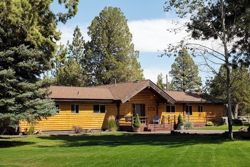 High-end Cabin 3BR 30min to Hoodoo Ski