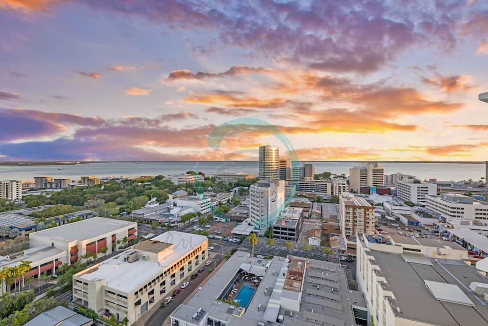 ZEN Towers Penthouse- Ocean View Family Retreat