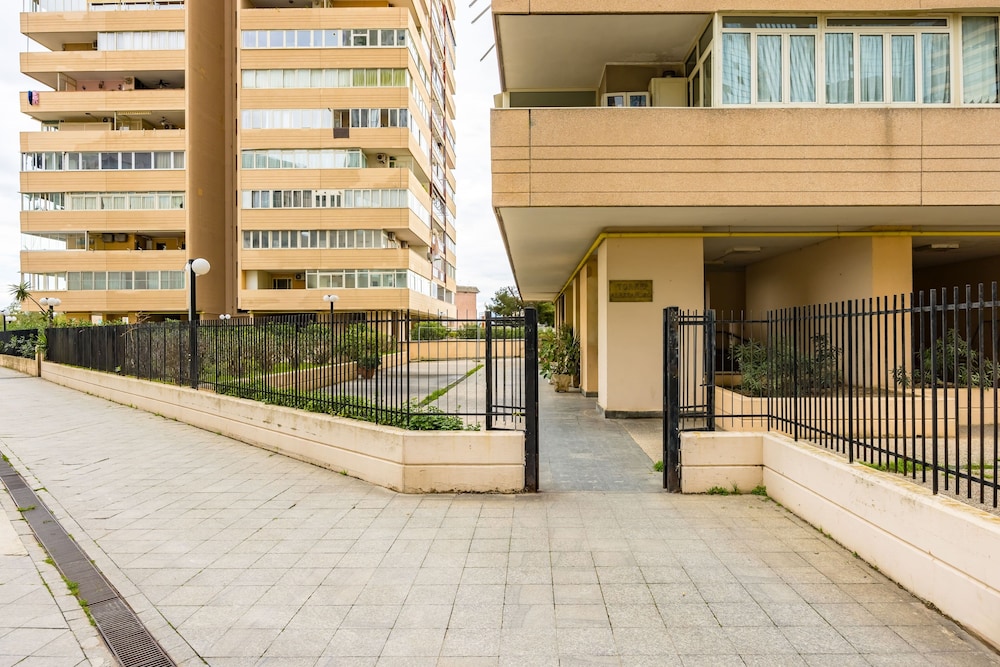 Casa Kenzo With Parking by Napoliapartments photo 4