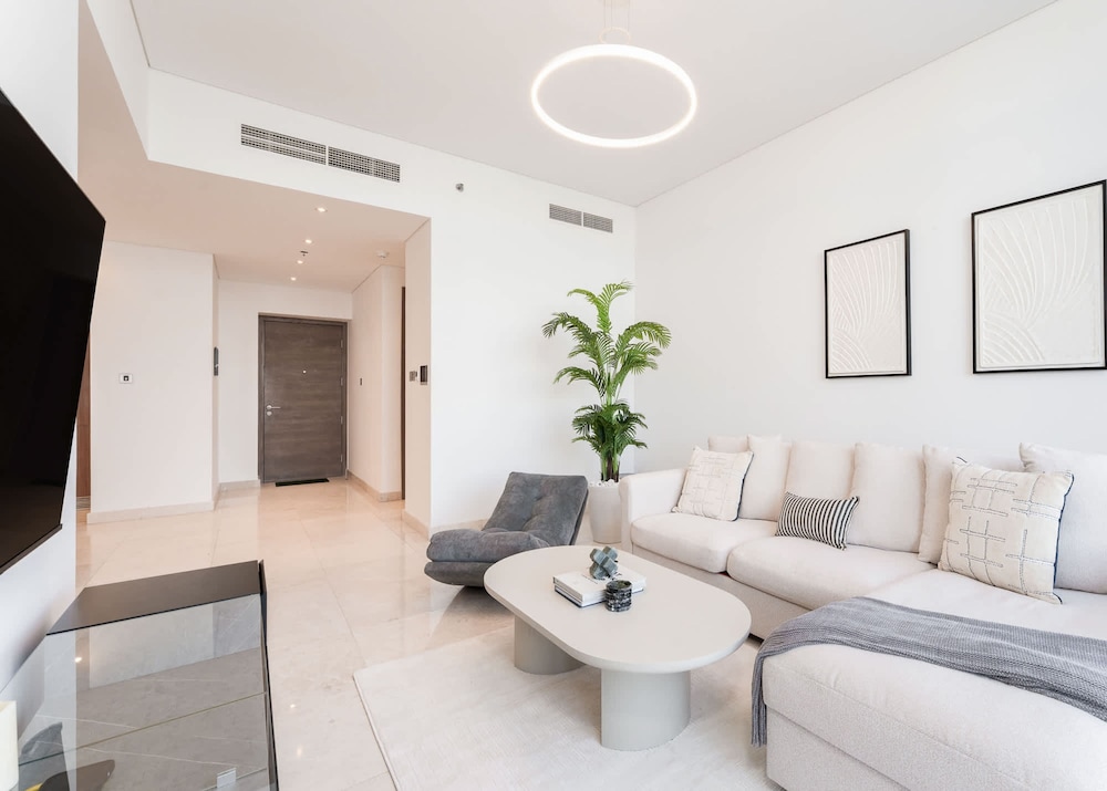 Stunning Sea View Escape at Anwa by Omniyat