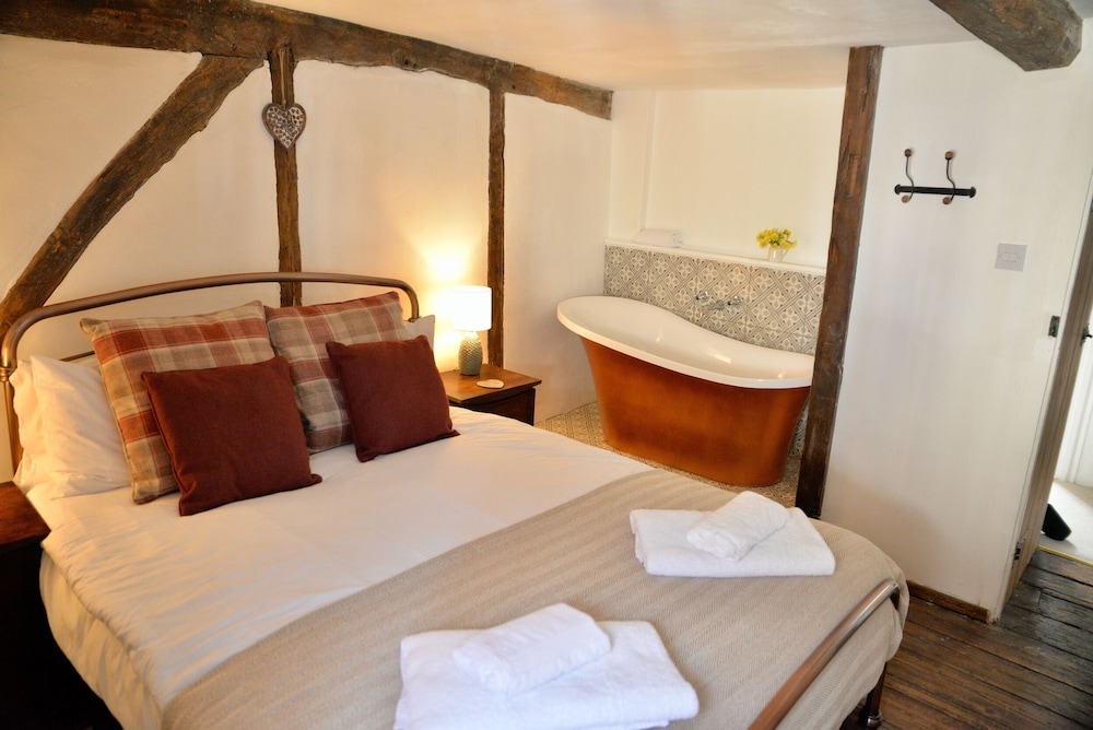 Tudor Cottage