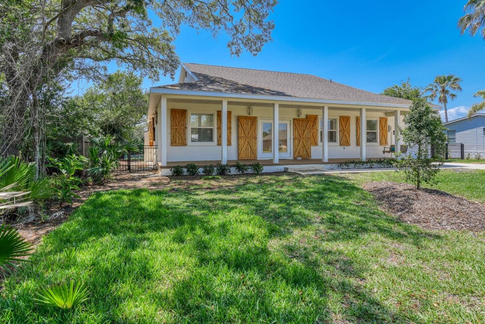 Castaway Cottage