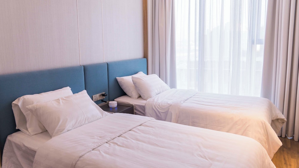 A La Carte Ha Long Residence