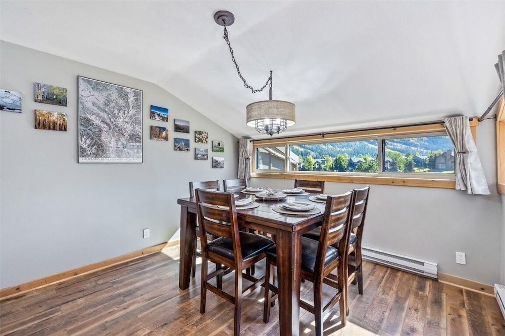 Vp105 Village Point 3br 3ba 3 Bedroom Condo by RedAwning view 5