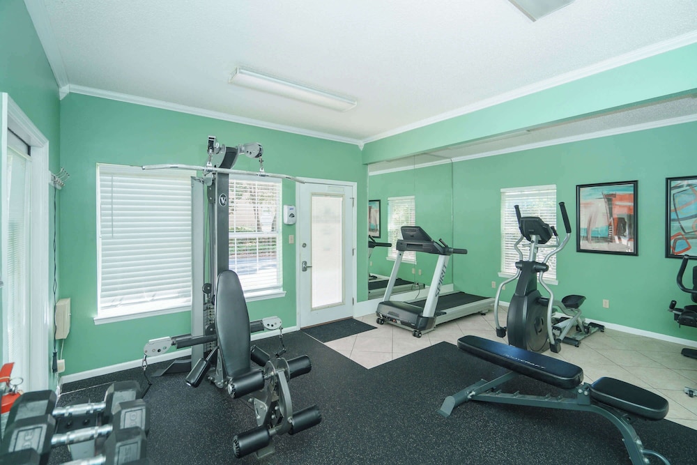 Sunshine & Whiskey Condo for 6 With Resort Amenities Near Grand Boulevard