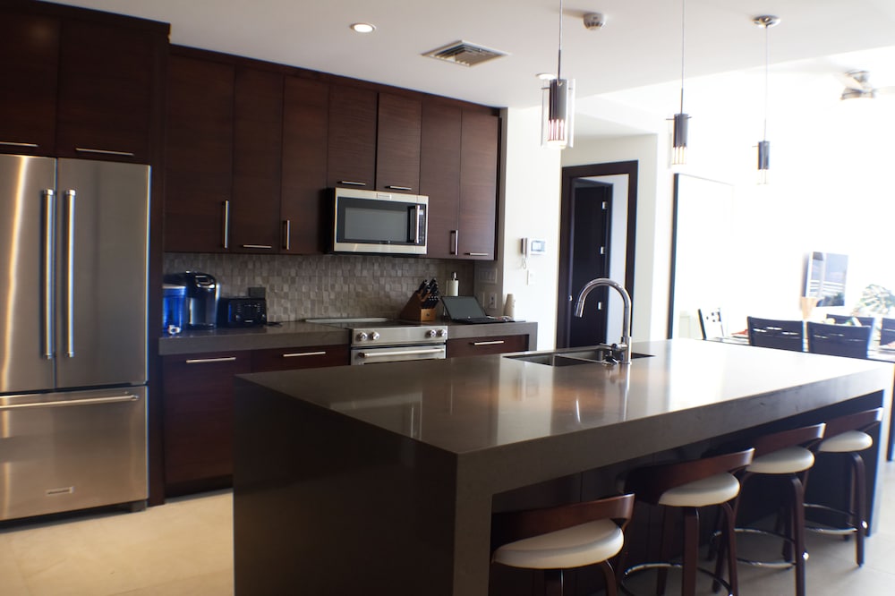 CR Luxury Los Sueños Condos