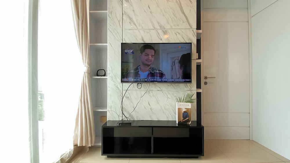 Spacious 1BR at Tree Park City BSD Apartment