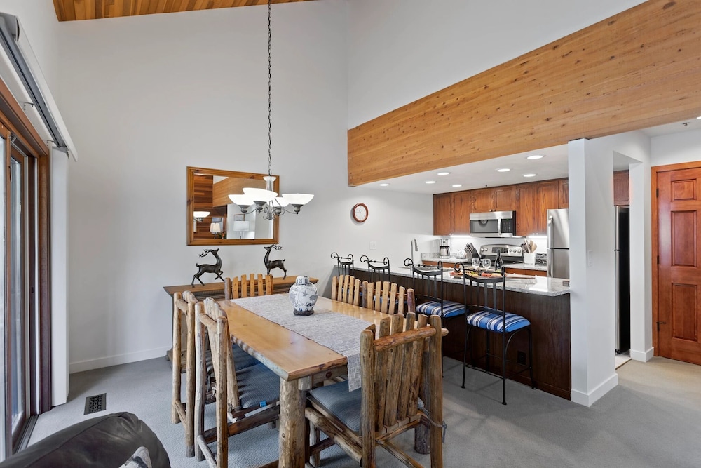 Lakeside at Deer Valley Resort - Two Bedroom Condo #1733 2 Condo