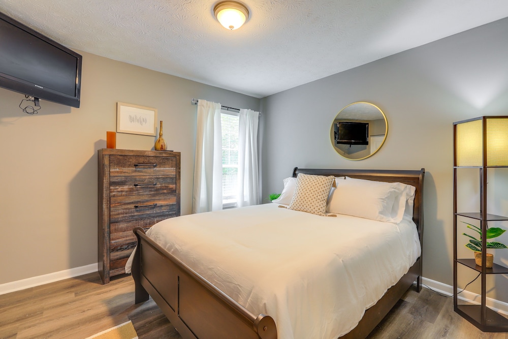 Decatur Vacation Rental w/ Fenced Yard!