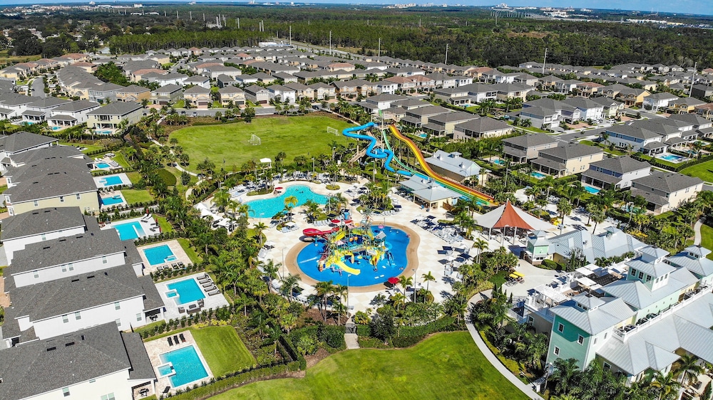 Encore Resort and Water Park at Reunion by Rentyl