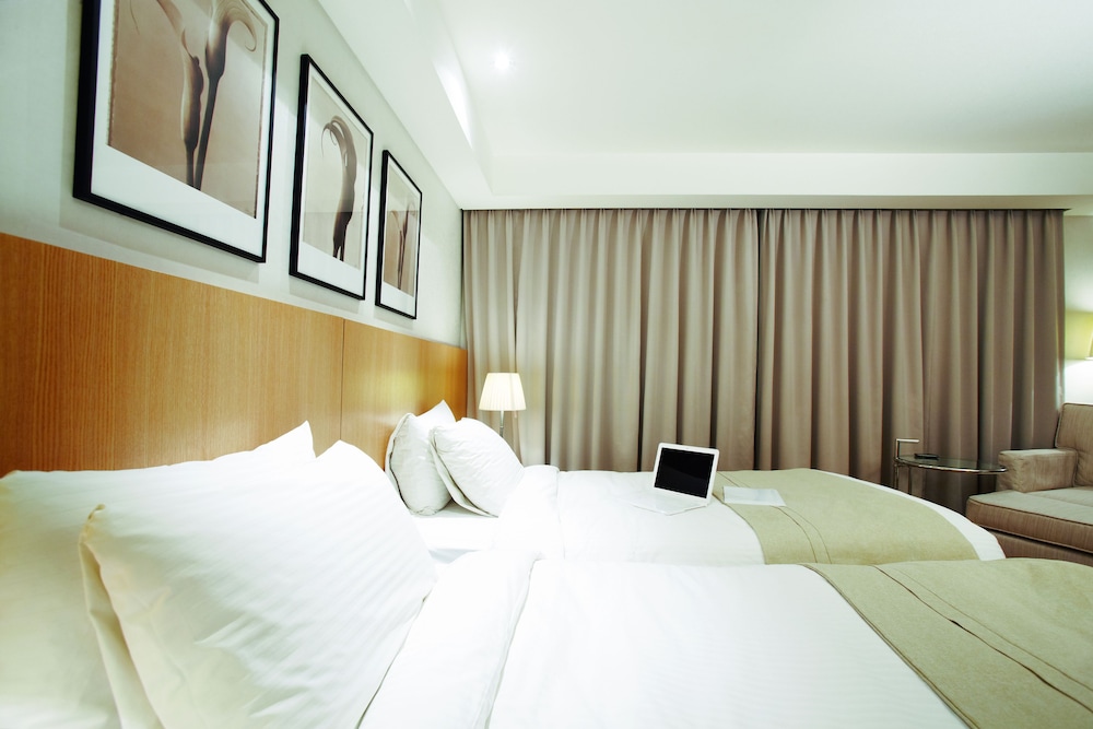 Hotel Illua 9