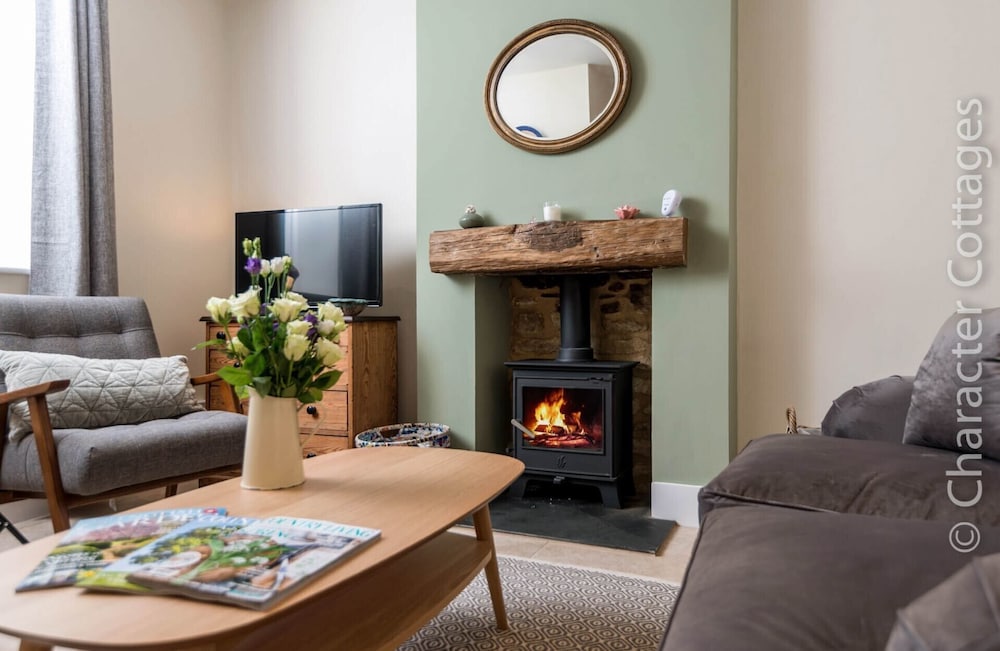 Wall Cottage
