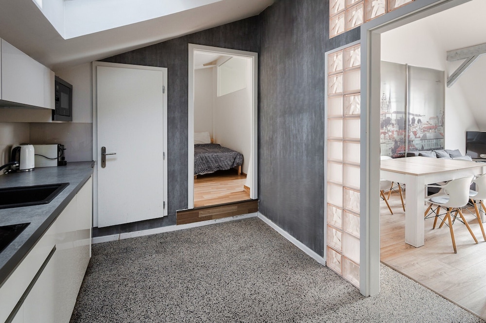 Apartment & Parking